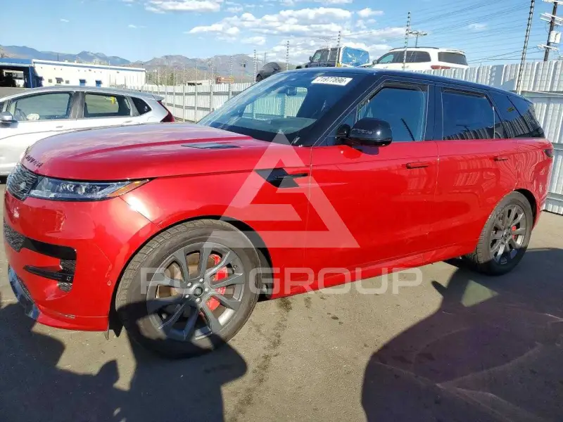 2025 Land Rover Range Rover photo