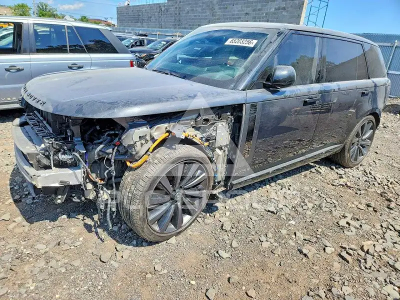 2025 Land Rover Range Rover photo