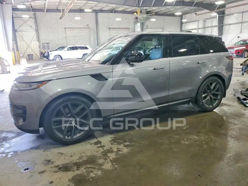 2025 Land Rover Range Rover photo