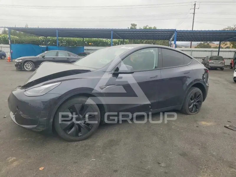2025 Tesla Model Y фото