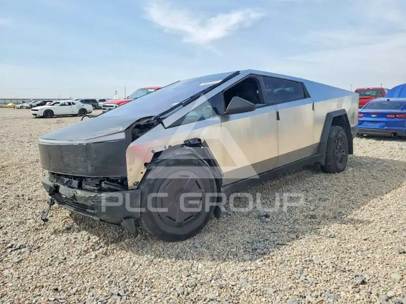 2025 Tesla Cybertruck photo