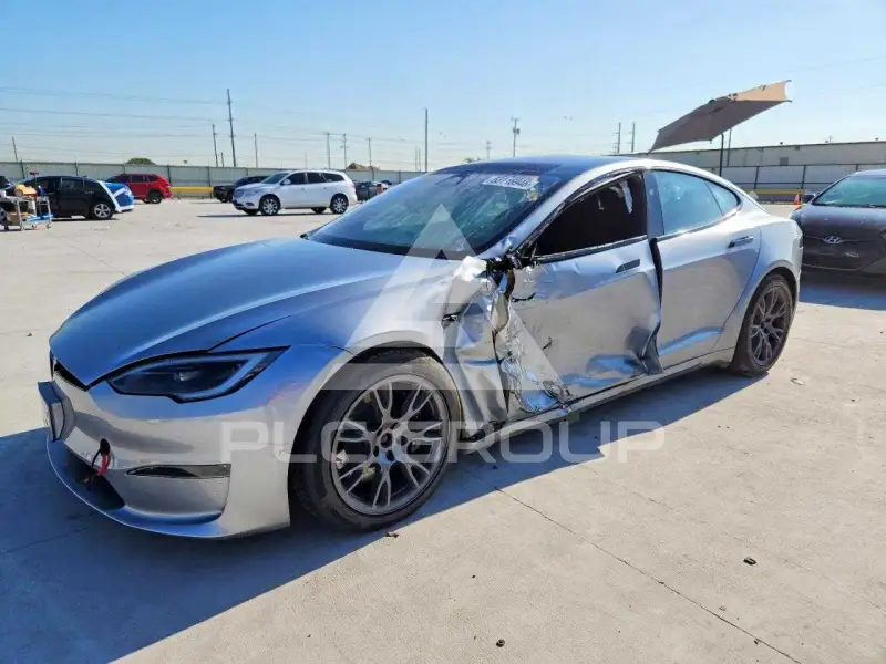 2025 Tesla Model S фото