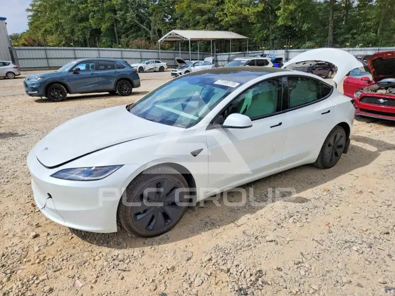 2025 Tesla Model 3 фото