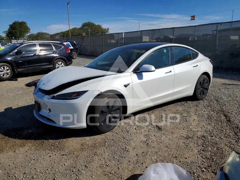 2025 Tesla Model 3 photo