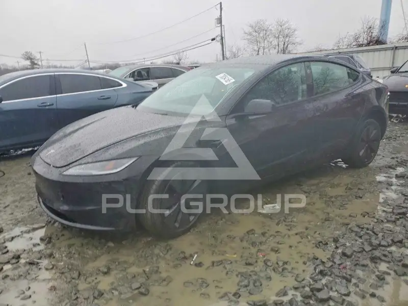 2025 Tesla Model 3 фото