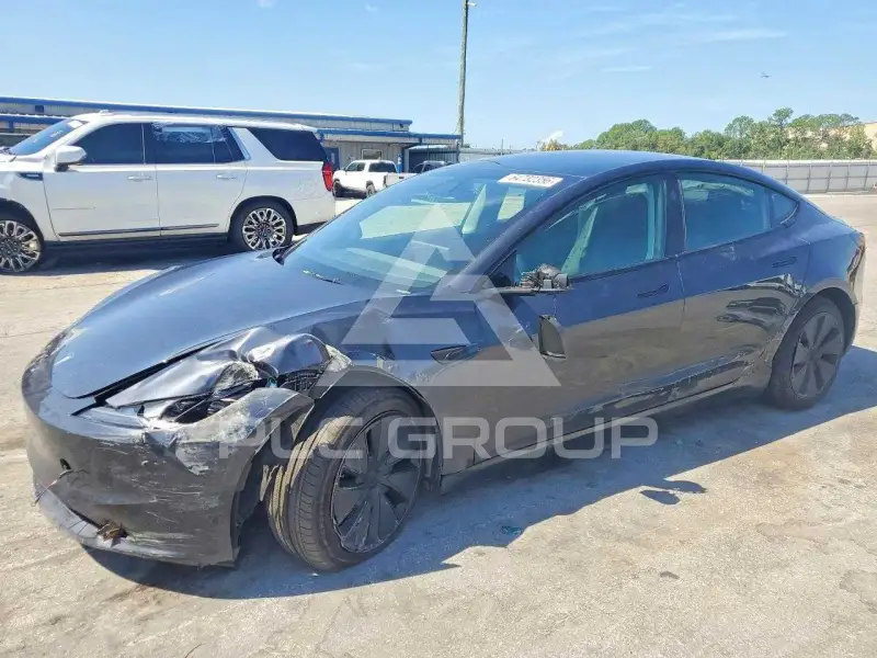 2025 Tesla Model 3 фото