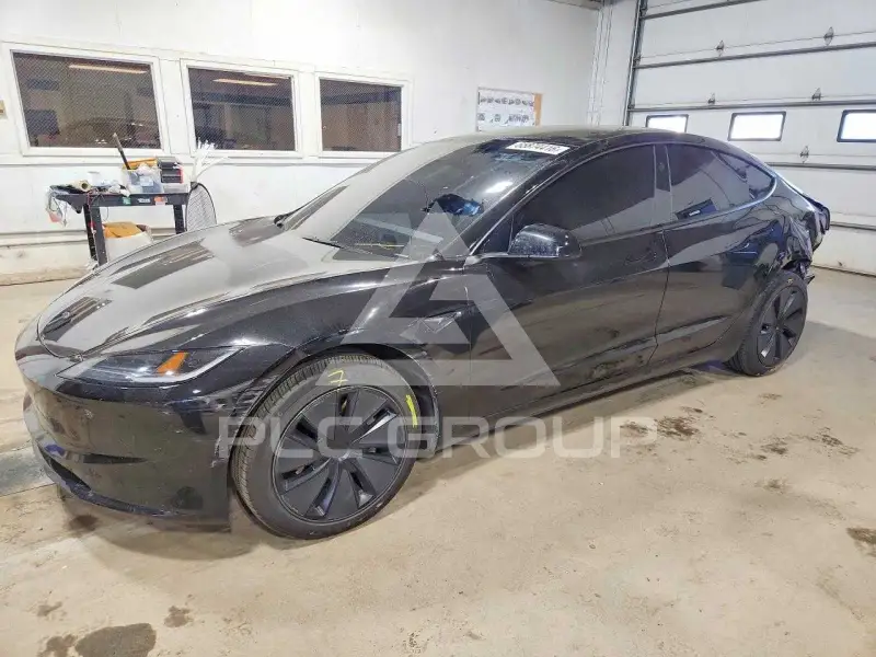 2025 Tesla Model 3 фото