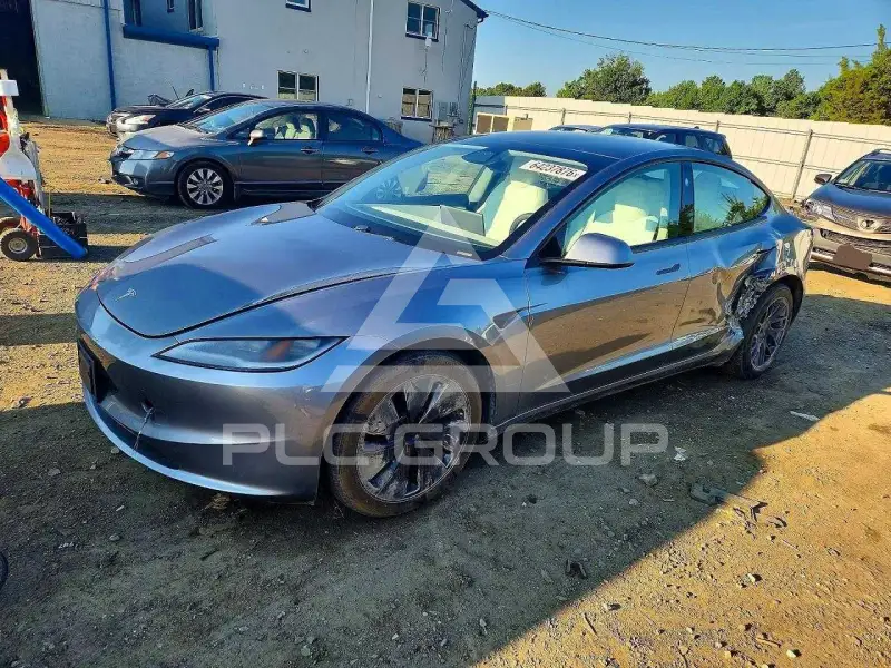 2025 Tesla Model 3 photo