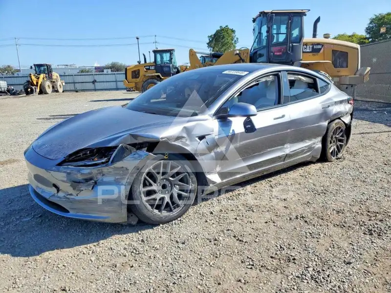 2025 Tesla Model 3 фото