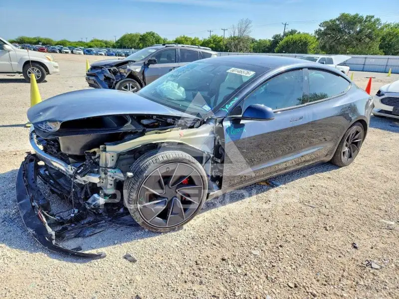 2025 Tesla Model 3 фото