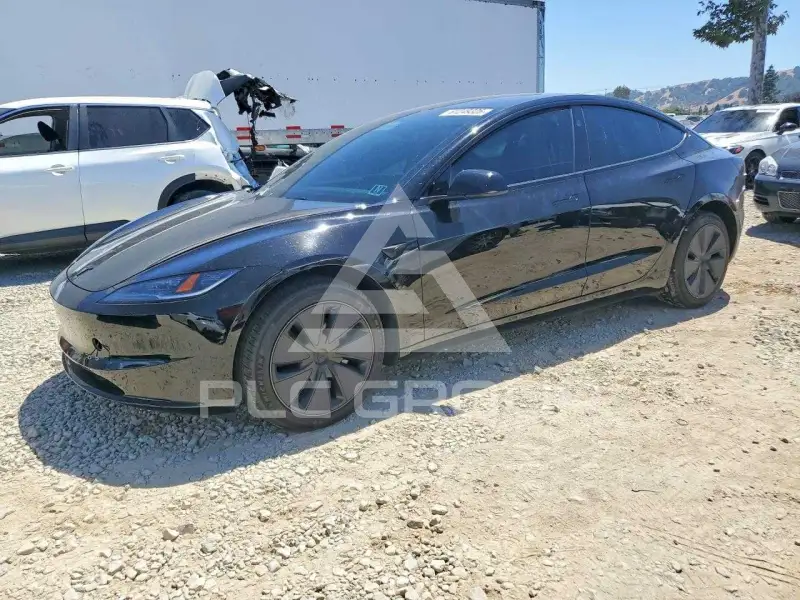2025 Tesla Model 3 фото