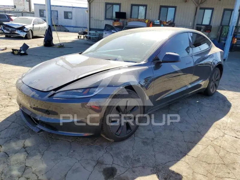 2025 Tesla Model 3 фото