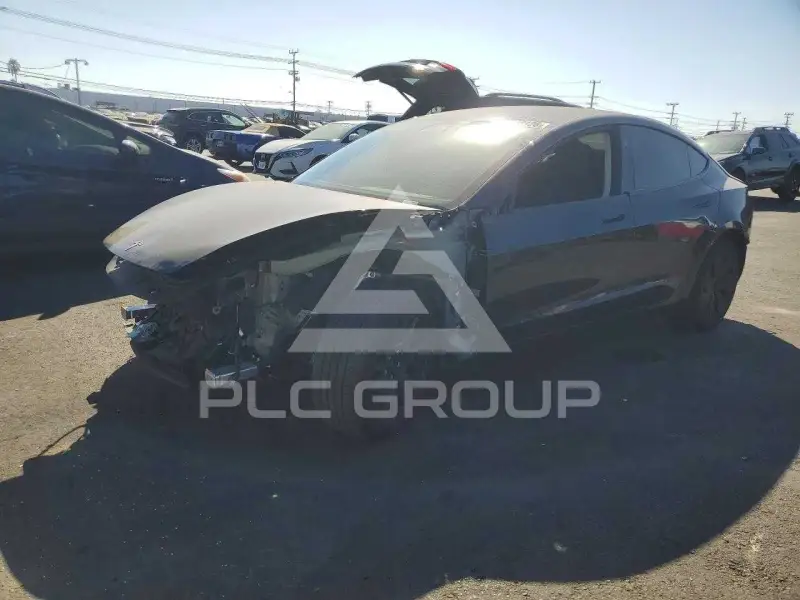 2025 Tesla Model 3 фото
