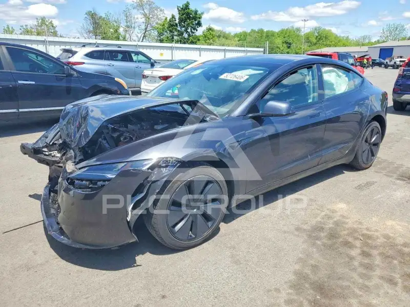 2025 Tesla Model 3 фото