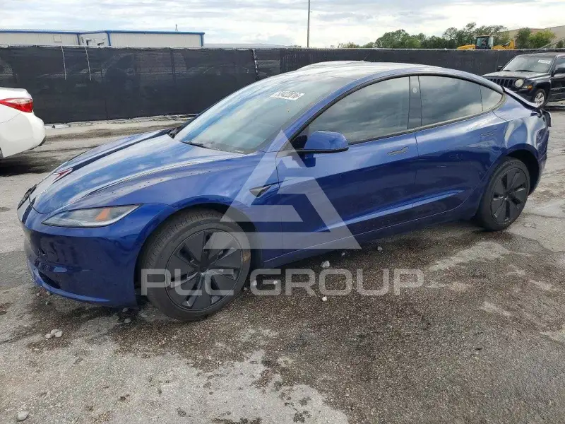2025 Tesla Model 3 фото