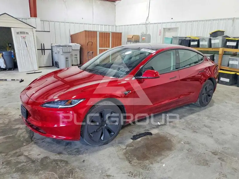 2025 Tesla Model 3 фото