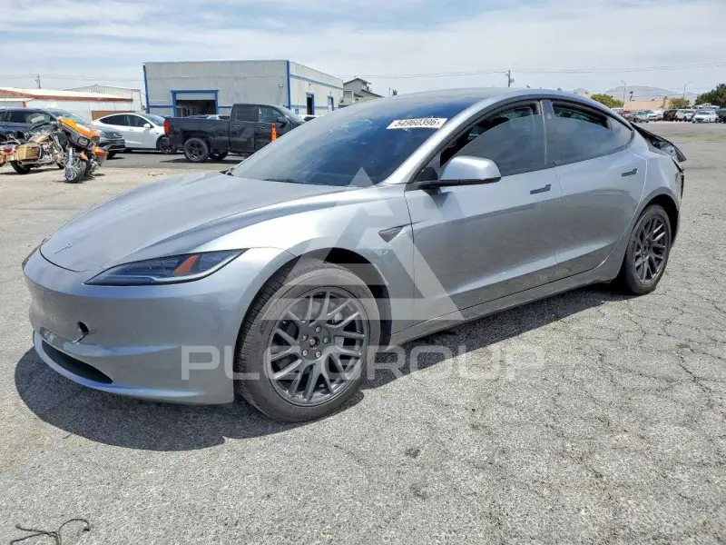 2025 Tesla Model 3 фото