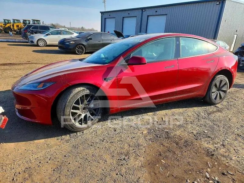 2025 Tesla Model 3 photo