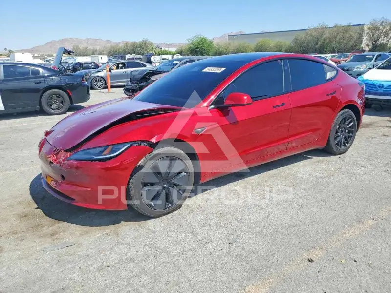 2025 Tesla Model 3 фото
