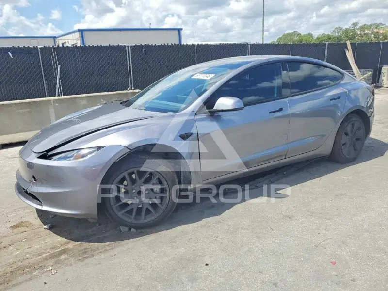 2025 Tesla Model 3 photo