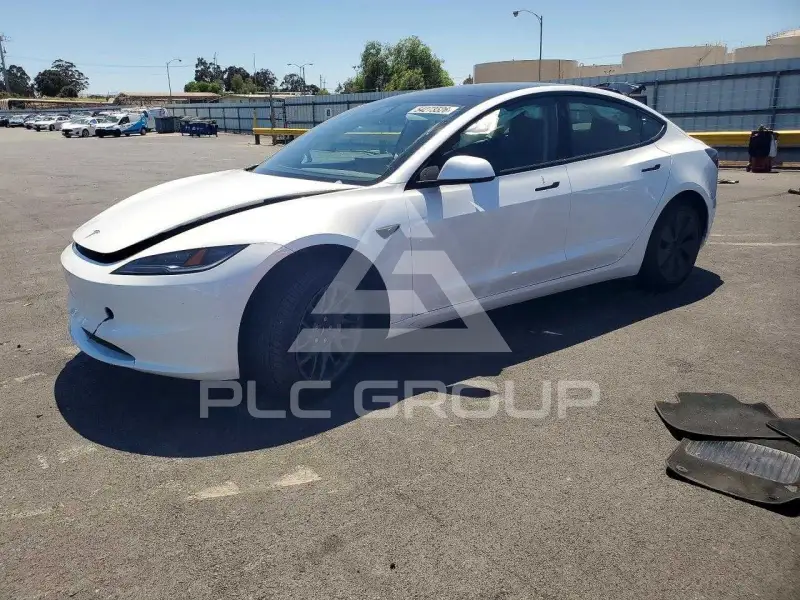 2025 Tesla Model 3 фото