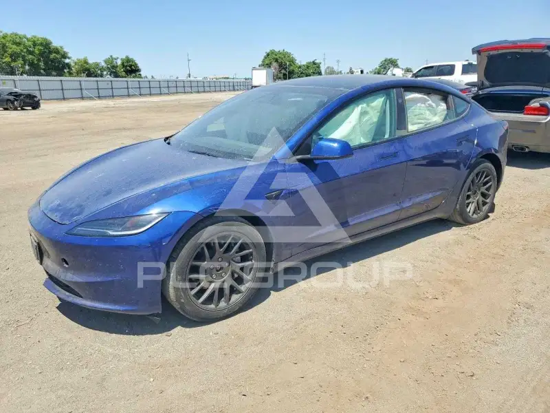 2025 Tesla Model 3 фото