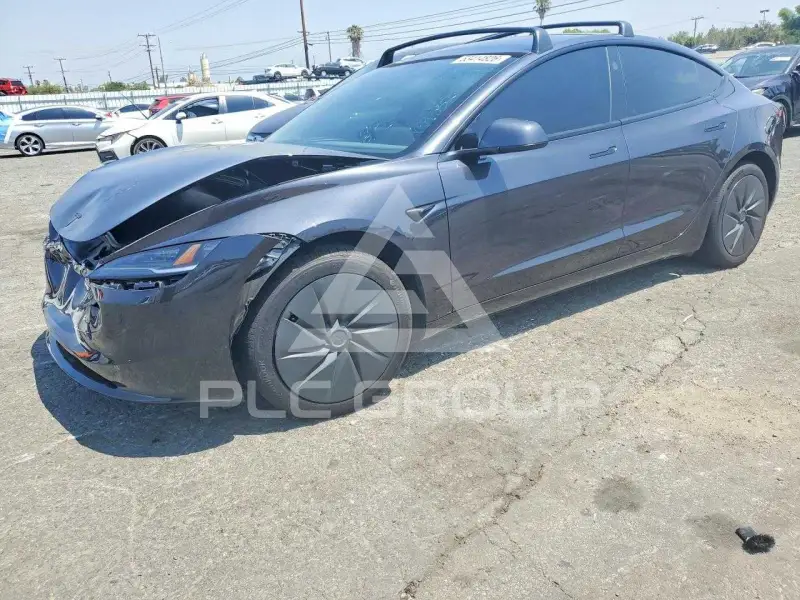 2025 Tesla Model 3 фото