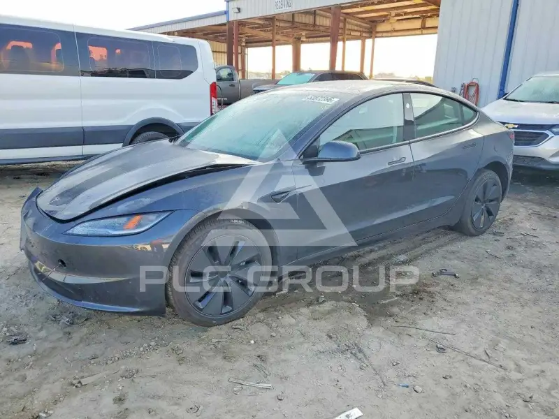 2025 Tesla Model 3 фото