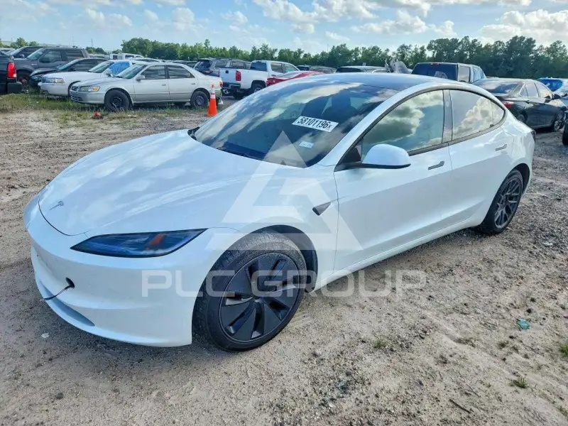2025 Tesla Model 3 фото
