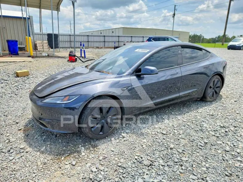 2025 Tesla Model 3 фото