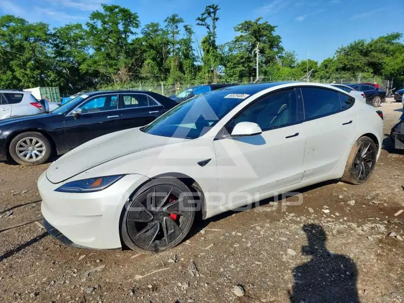 2025 Tesla Model 3 photo