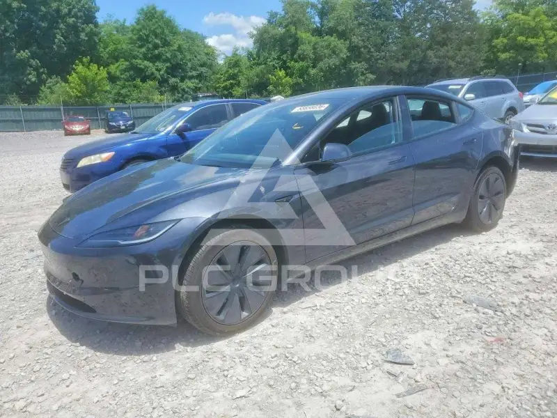 2025 Tesla Model 3 фото