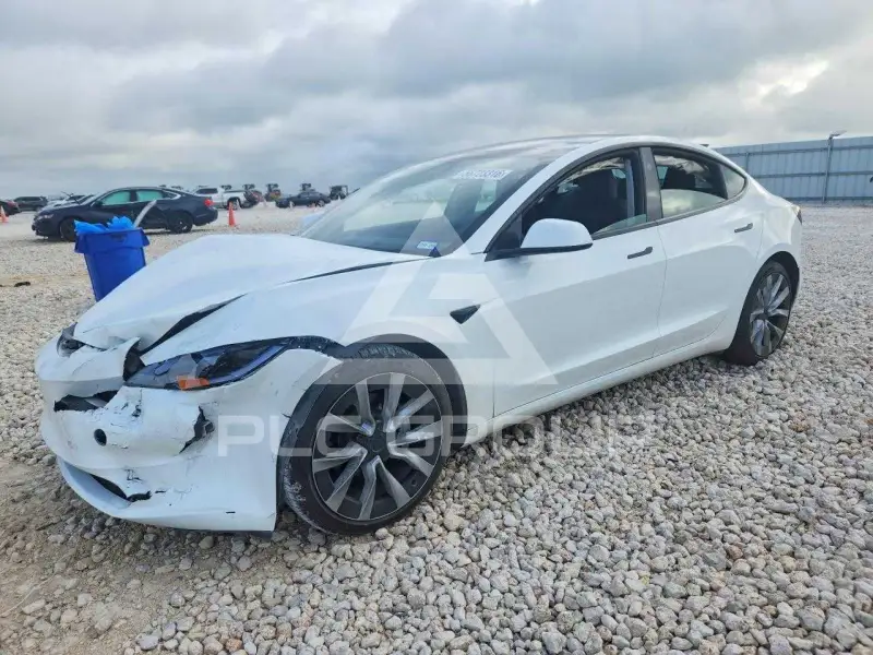 2025 Tesla Model 3 фото