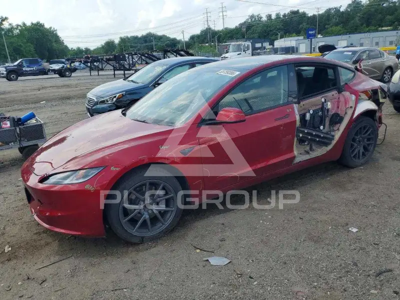 2025 Tesla Model 3 фото