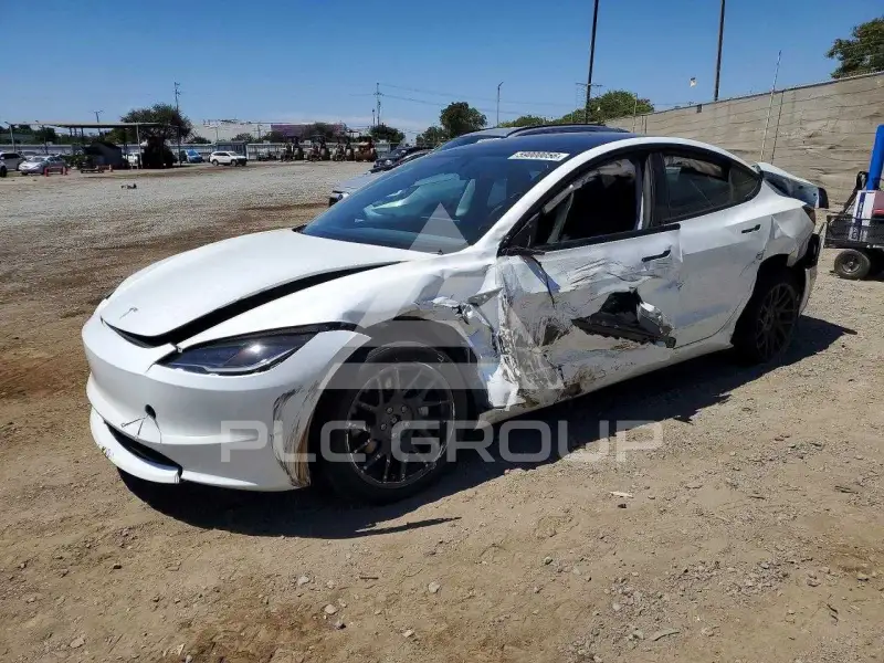 2025 Tesla Model 3 фото