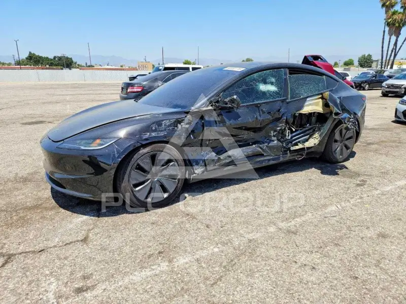 2025 Tesla Model 3 фото