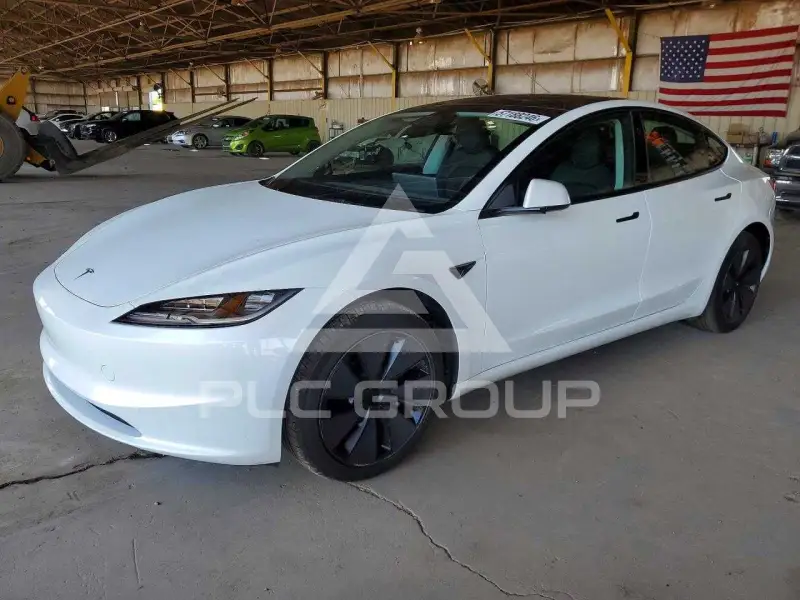2025 Tesla Model 3 фото