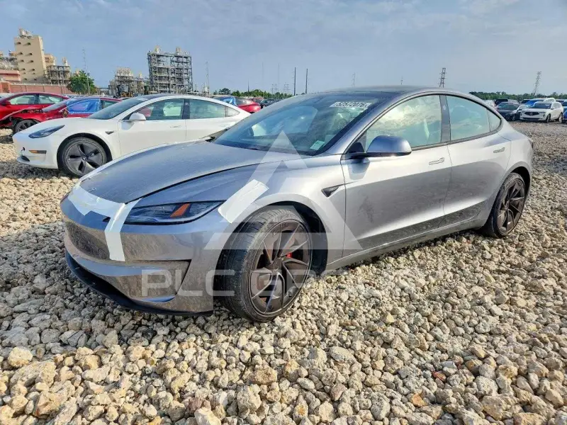 2025 Tesla Model 3 photo