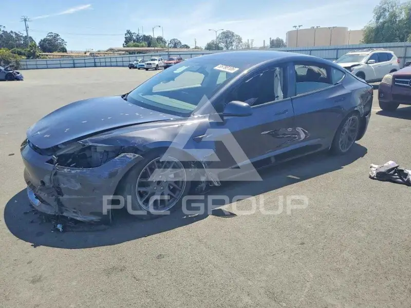 2025 Tesla Model 3 фото