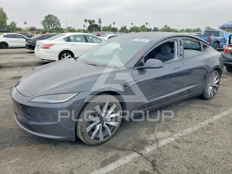2025 Tesla Model 3 photo