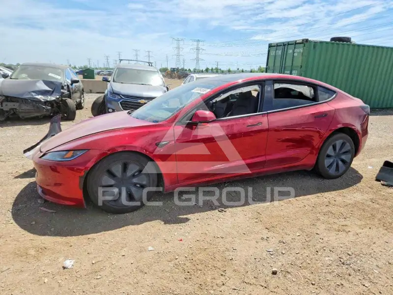 2025 Tesla Model 3 фото