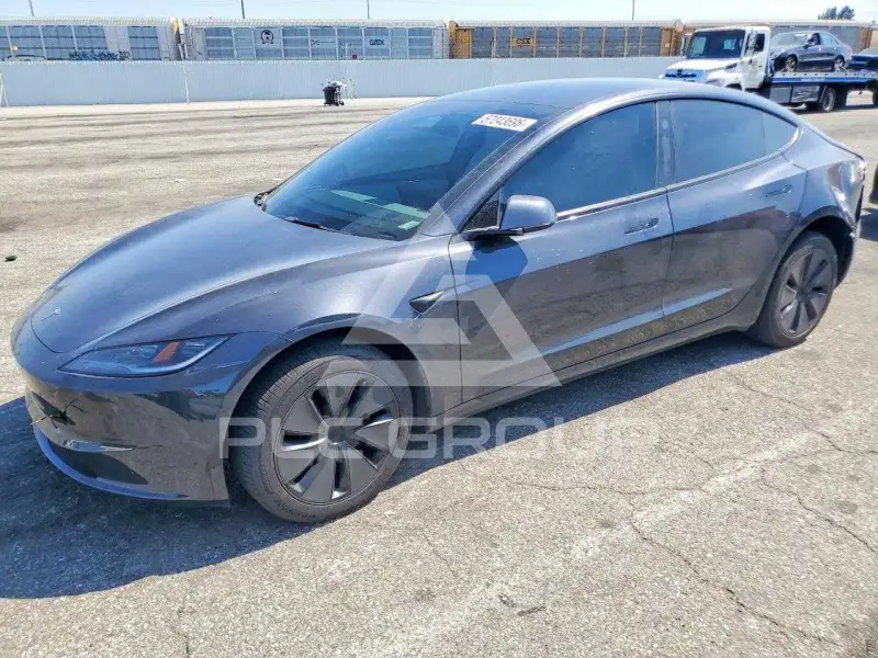 2025 Tesla Model 3 photo