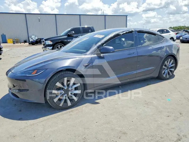2025 Tesla Model 3 photo