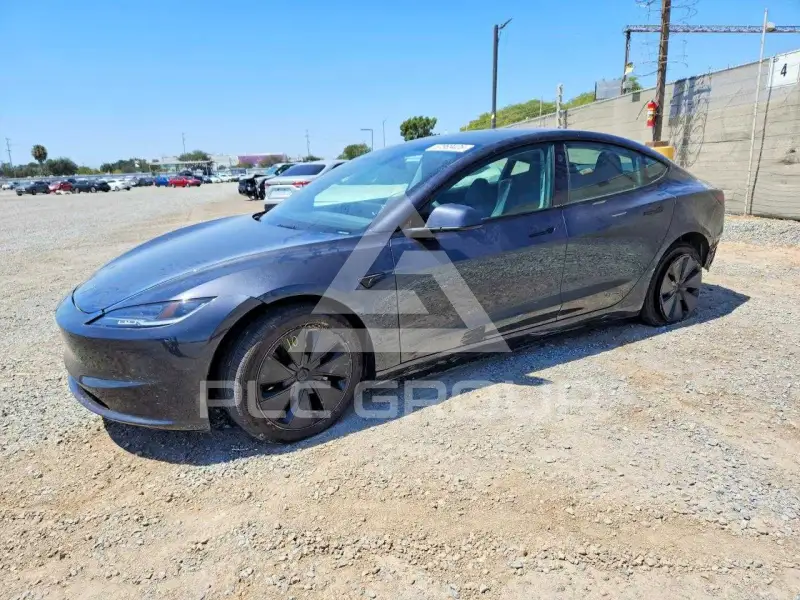 2025 Tesla Model 3 фото