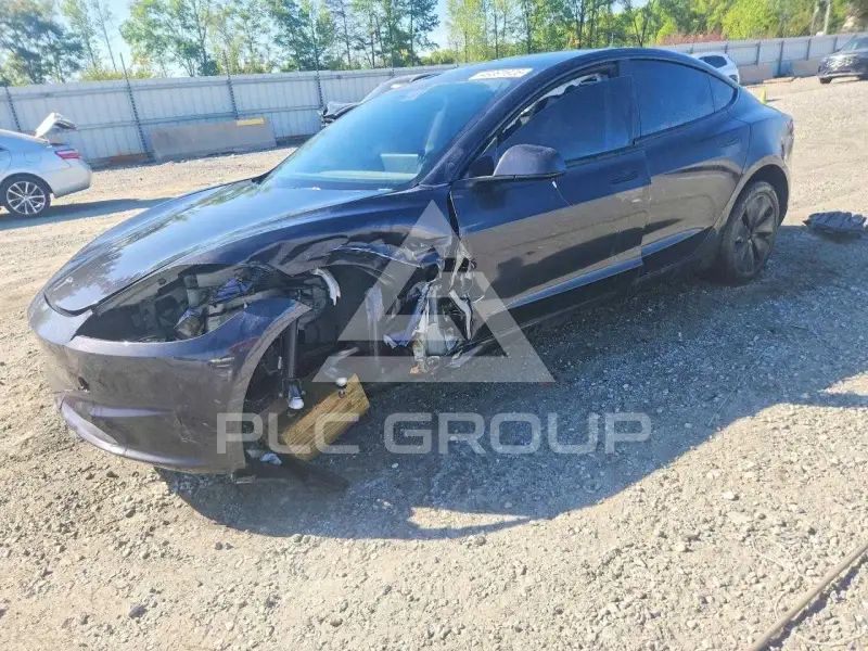 2025 Tesla Model 3 фото