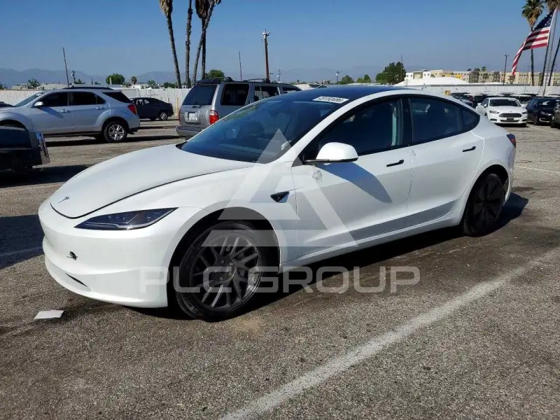 2025 Tesla Model 3 фото