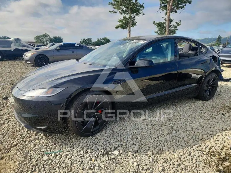 2025 Tesla Model 3 фото