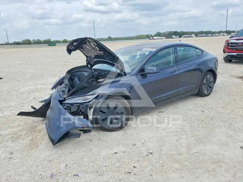 2025 Tesla Model 3 фото