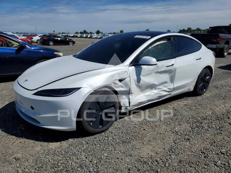 2025 Tesla Model 3 фото