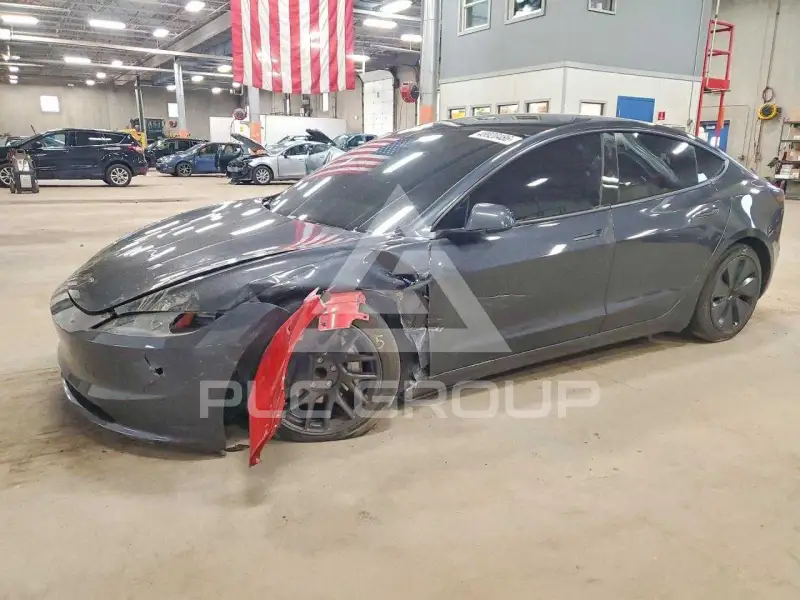 2025 Tesla Model 3 фото